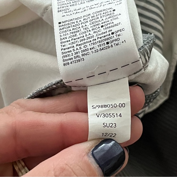 Athleta White and Gray Striped Brooklyn Ankle Pants Size 0 - Picture 6 of 8